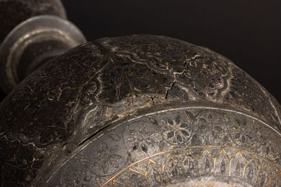 INDE MOGHOLE - Début du XVIIIe siècle. 
Vase...