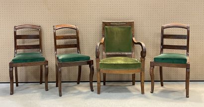 Fauteuil Restauration et trois chaises dossier...