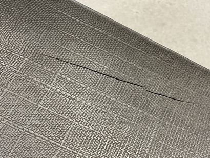 GROSFILLEX. 
Douze chaises en résine moulée...