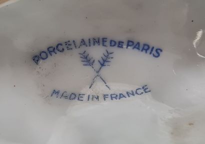 Oiseaux en porcelaine de Paris fin XX°
H...