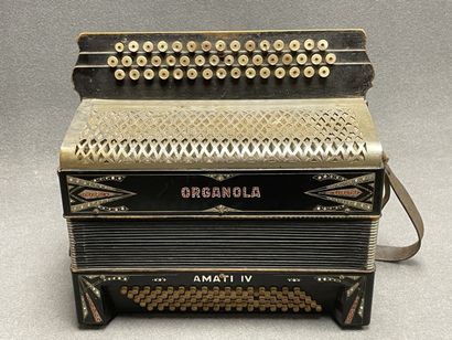 Accordéon ORGANOLA période Art Déco. 
40...