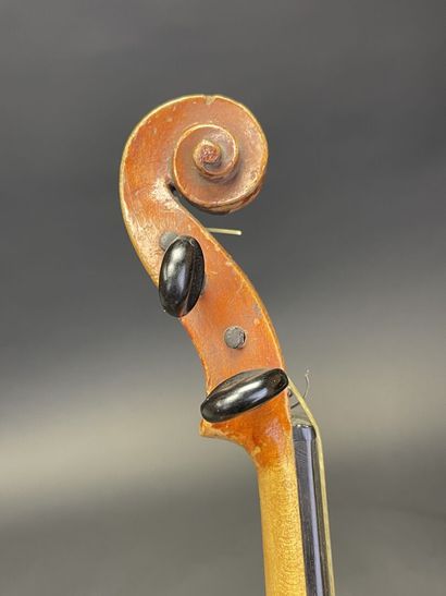 Violon. 
Sans étiquette.
L. caisse: 31,5...