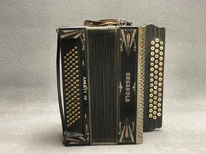 Accordéon ORGANOLA période Art Déco. 
40...