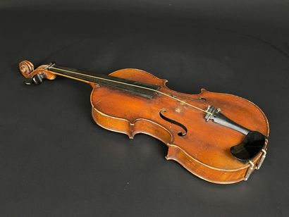 Violon. 
Sans étiquette.
L. caisse: 31,5...