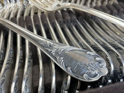 CHRISTOFLE modèle Marly.
Ménagère de couverts...