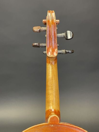 Violon. 
Sans étiquette.
L. caisse: 31,5...