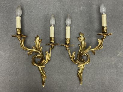 Paire d'appliques en bronze doré de style...