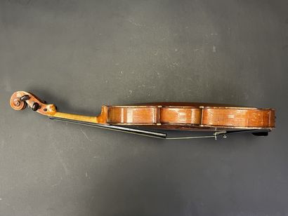 Violon. 
Sans étiquette.
L. caisse: 31,5...