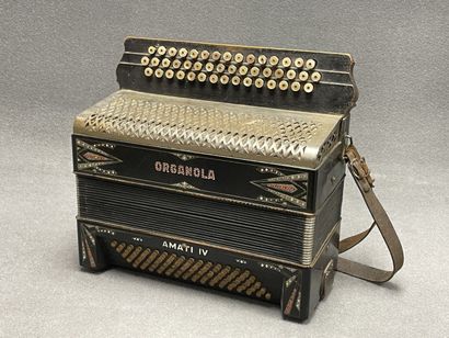 Accordéon ORGANOLA période Art Déco. 
40...