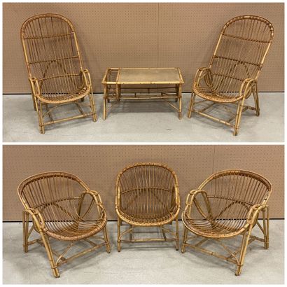 Salon en rotin : 
Trois fauteuils, deux fauteuils...