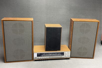 LOEWE OPTA ST 240
Tuner radio et trois enceintes
Radio...