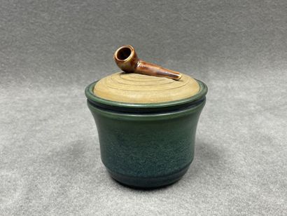 Pot à tabac, tonneau, pot couvert, pichet...