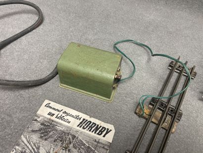 HORNBY « O » : 
Rame voyageurs mécanique...