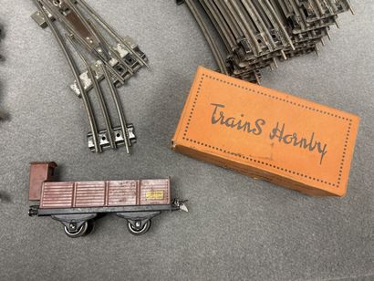 HORNBY « O » : 
Rame voyageurs mécanique...