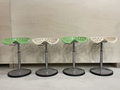 MIRIMA Quatre tabourets 