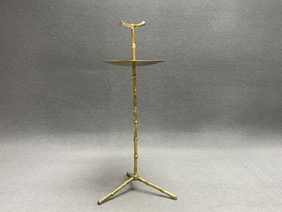 Pied-fumeur en métal doré imitant le bambou.
Années...