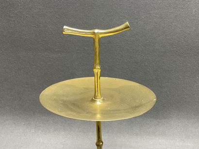 Pied-fumeur en métal doré imitant le bambou.
Années...