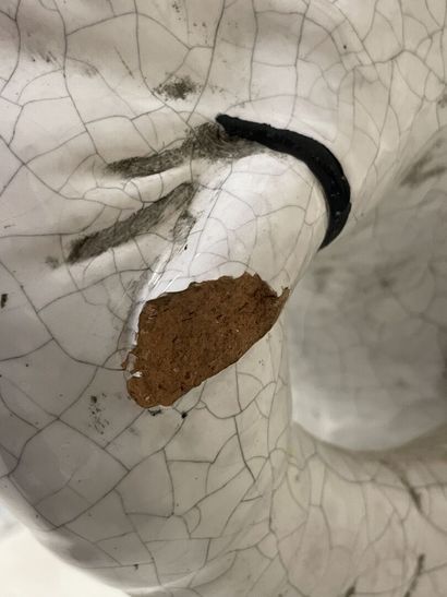 Sellette porte-pot en céramique figurant...