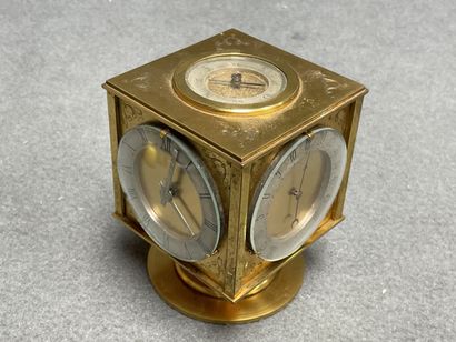 ACANTHE Pendulette de bureau en laiton doré...