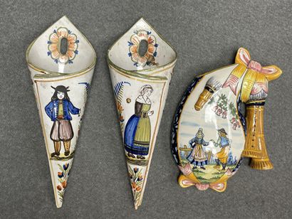 Lot de faïences de Quimper :

Paire de bouquetières...