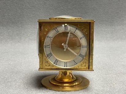 ACANTHE Pendulette de bureau en laiton doré...