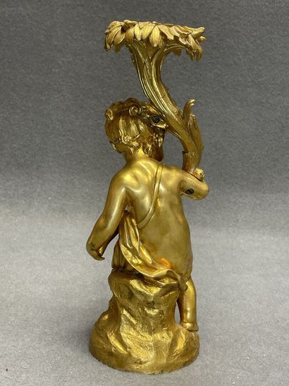 Elément de candelabre en bronze doré. 
H....