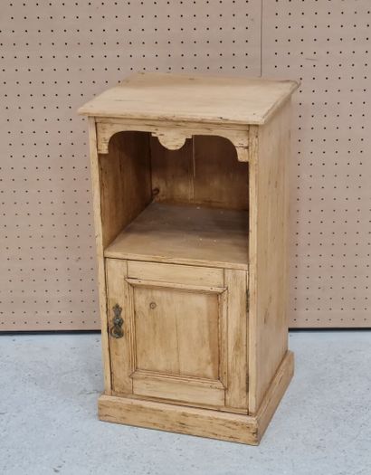 Table de chevet en pin à une porte
H: 67...