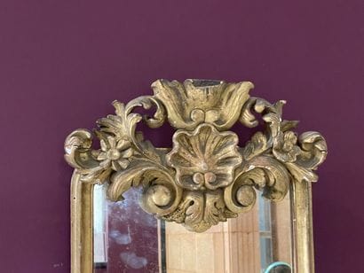 Miroir d'entre deux , cadre en bois et stuc...