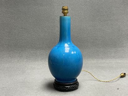 Lampe en porcelaine turquoise sur socle en...