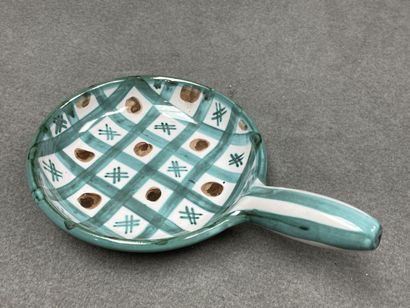 Robert PICAUT (1919 - 2000)
Deux poêlons,...