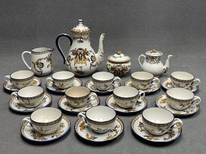 Gien. 
Service à café en faience comprenant:...