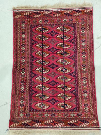 Tapis d'orient
120 x 80 cm