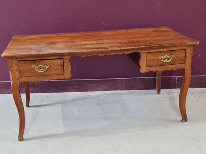 Bureau plat en merisier , style Louis XV
XIX°...