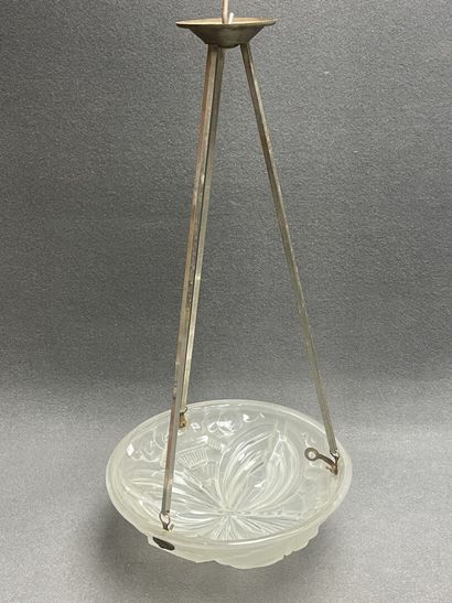Suspension en verre moulé 
Années 1940.
H:...
