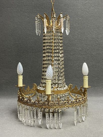 Lustre corbeille à pampilles. 
H. :100 cm....