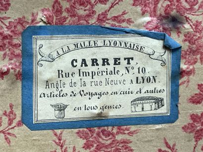 Poupée tête biscuit malle de poupées, lit...