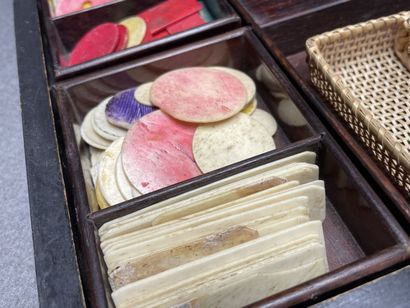 Coffret à jeu en bois noirci Napoléon III...