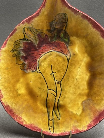VALLAURIS, Atelier Gerlou.
Assiette en faience...