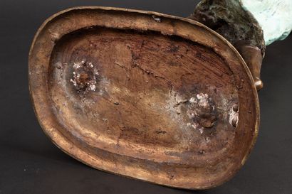Grande sculpture en bronze polychrome:
Femme...