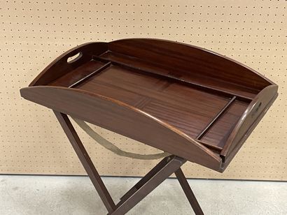 Table bureau de bateau en placage d'acajou.
piètement...