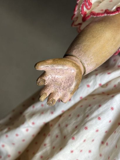 Poupée Unis France 301 taille 4 , avec malle...