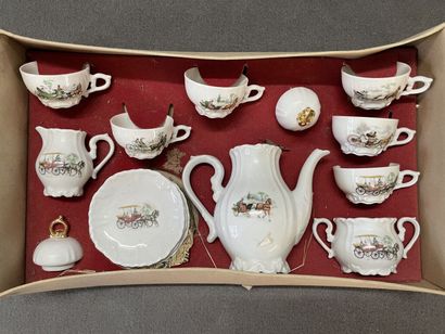 Dinette de poupée en porcelaine Allemande,...
