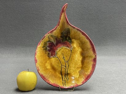 VALLAURIS, Atelier Gerlou.
Assiette en faience...