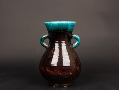 ACCOLAY
Grand vase à anses en céramique bleu...