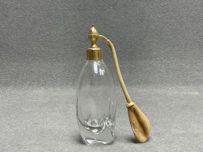 DAUM Vaporisateur en cristal.
H: 20 cm.