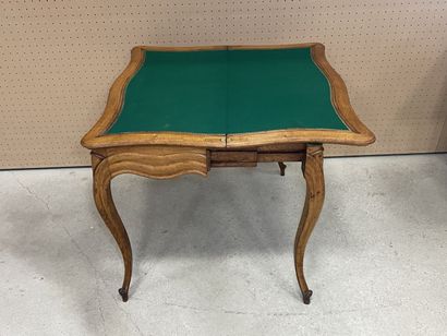 Table à jeux en placage de noyer
Napoléon...