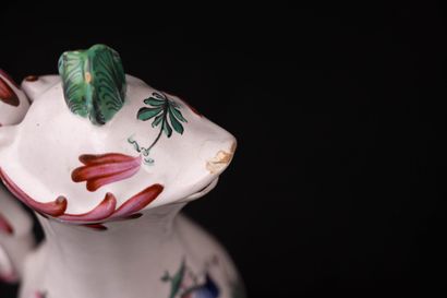 Huilier vinaigrier en faïence décor au Chinois
21...