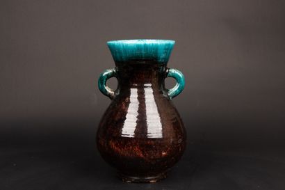 ACCOLAY
Grand vase à anses en céramique bleu...
