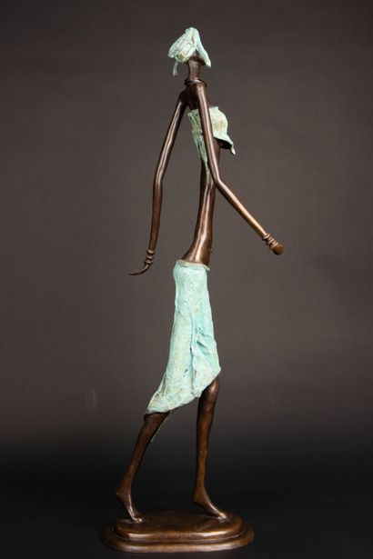 Grande sculpture en bronze polychrome:
Femme...