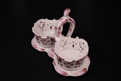 Huilier vinaigrier en faïence décor au Chinois
21...